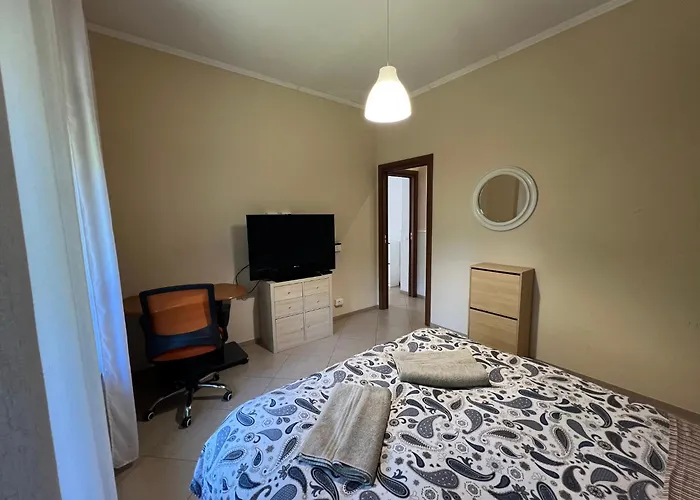 5 Min From Bus Stop-Free Parking