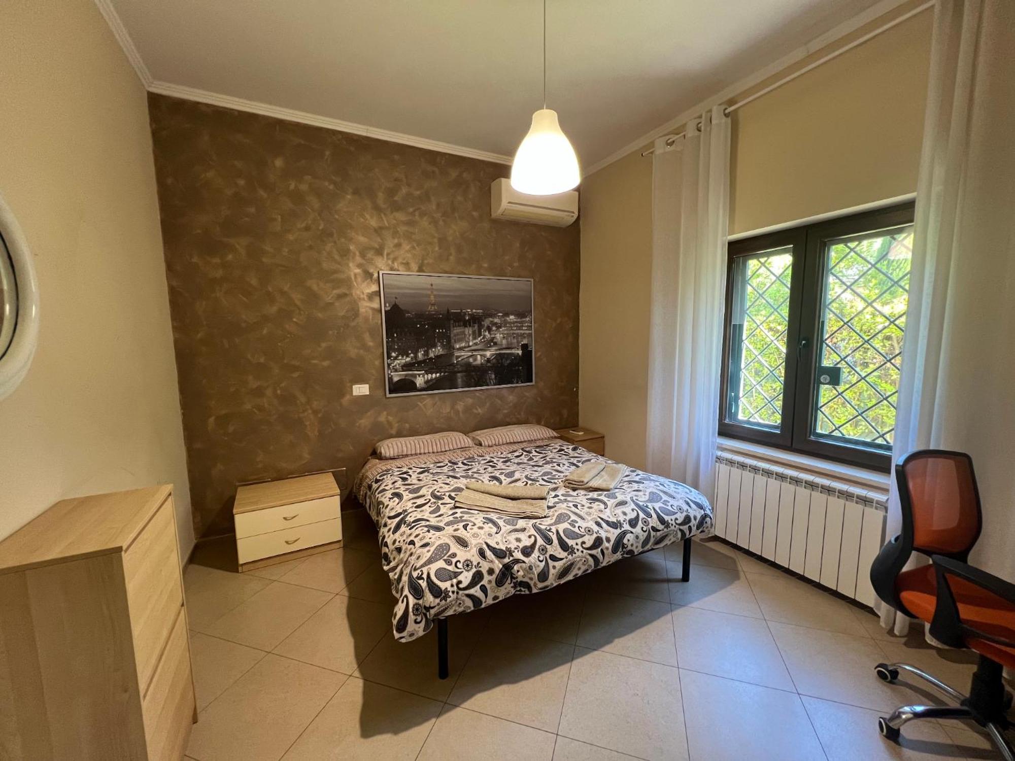 Apartment 5 Min From Bus Stop-free Parking
