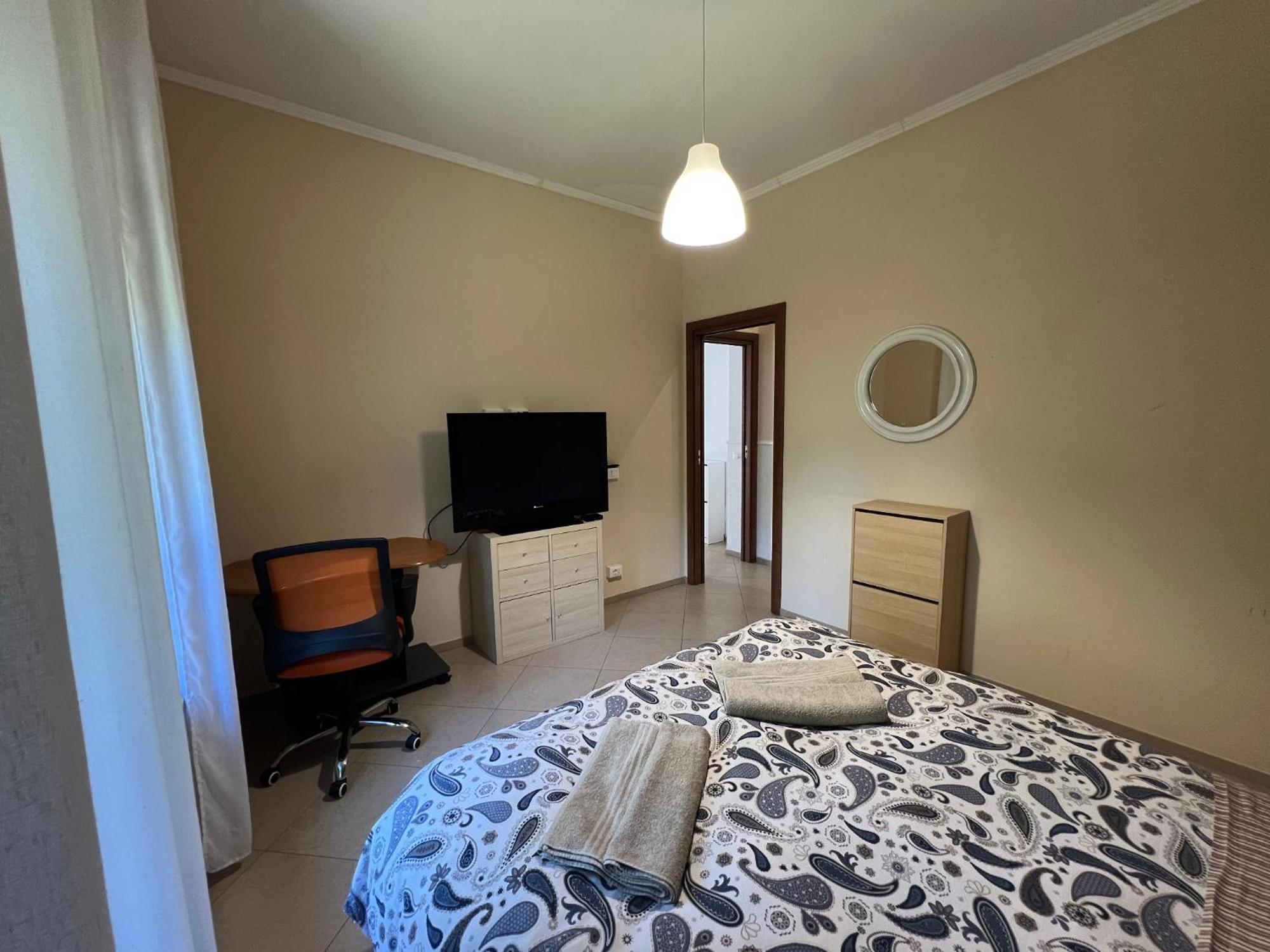 5 Min From Bus Stop-free Parking Apartment Rom